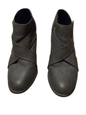 Women’s Maurices Alexis Grey Cross Strap Wedge Ankle Booties Size 11